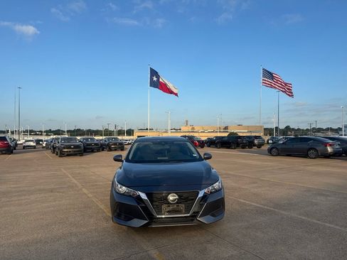 Certified 2020 Nissan Sentra S FWD image 3
