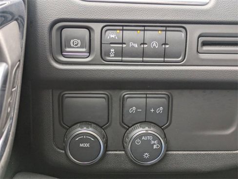 Used 2024 Chevrolet Tahoe LT image 28