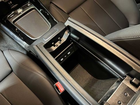 New 2026 Mercedes-Benz GLB 250 4MATIC image 33