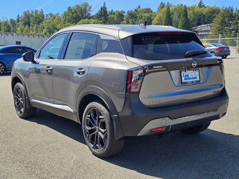 New 2026 Nissan Kicks SR w/ SR Premium Package AWD/4WD image 7