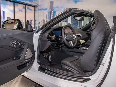 New 2026 BMW Z4 sDrive30i w/ Driving Assistance Package image 15