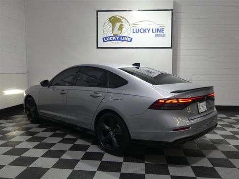 Used 2023 Honda Accord Sport image 11