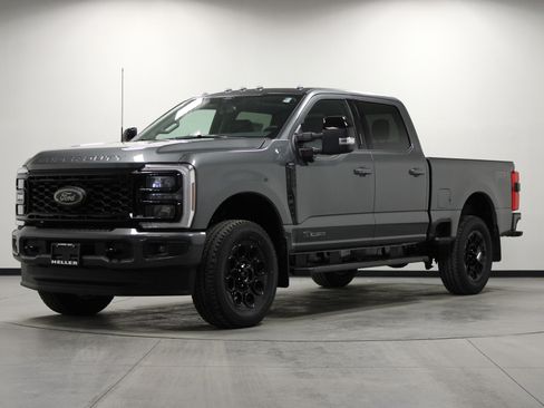 New 2026 Ford F250 Lariat w/ Black Appearance Package AWD/4WD image 8