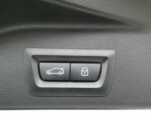 Used 2026 BMW X5 M60i image 28