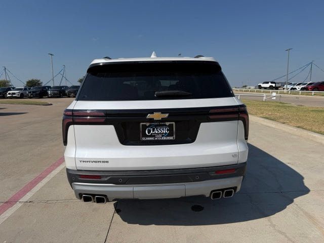 Used 2024 Chevrolet Traverse LT w/ LPO, Floor Liner Package FWD image 5