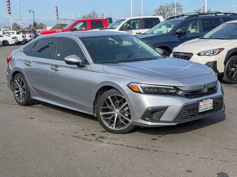 Used 2024 Honda Civic Touring image 2