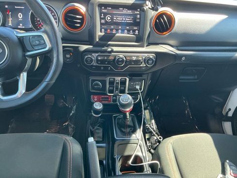 Used 2021 Jeep Gladiator Mojave w/ Cold Weather Group image 11