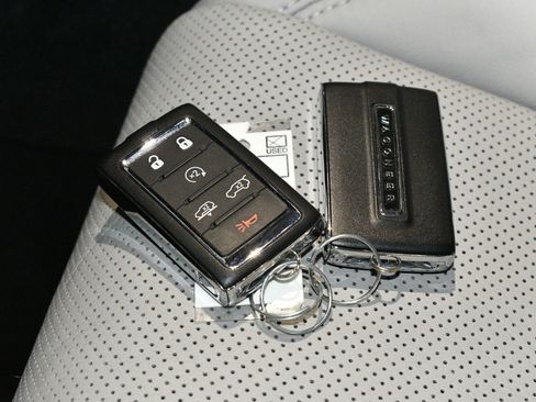 Used 2022 Jeep Wagoneer Series III w/ Premium Group I image 97