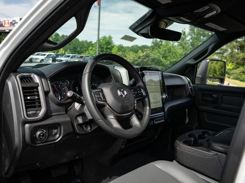 New 2026 RAM 3500 Tradesman AWD/4WD image 13