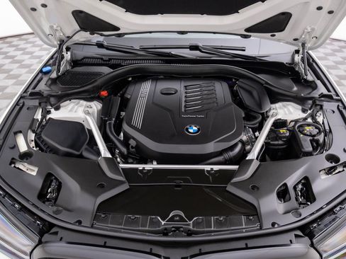 Used 2023 BMW 540i xDrive w/ M Sport Package image 28