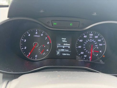 Used 2016 Hyundai Veloster Turbo FWD image 27