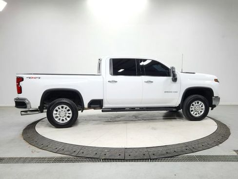 Used 2025 Chevrolet Silverado 2500 LTZ w/ LTZ Convenience Package AWD/4WD image 8