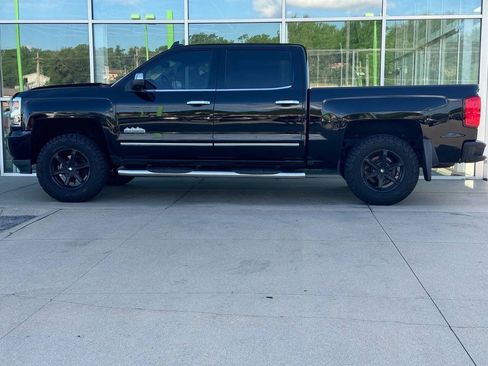 Used 2017 Chevrolet Silverado 1500 High Country AWD/4WD image 7