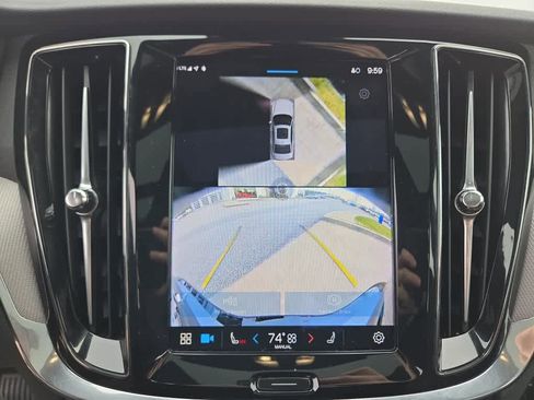 Used 2024 Volvo S60 B5 Plus image 17