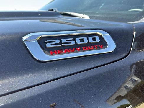 Used 2024 RAM 2500 Tradesman w/ Chrome Appearance Group AWD/4WD image 5