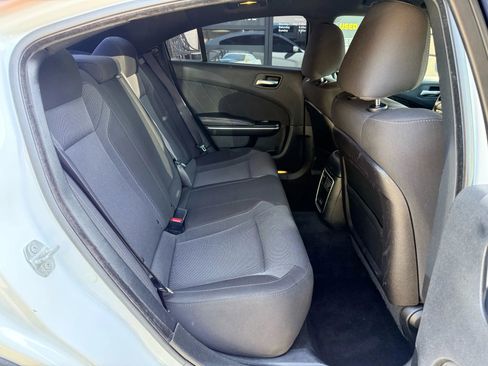 Used 2019 Dodge Charger SXT image 16