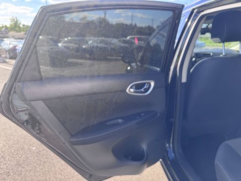 Used 2015 Nissan Sentra SV FWD image 11