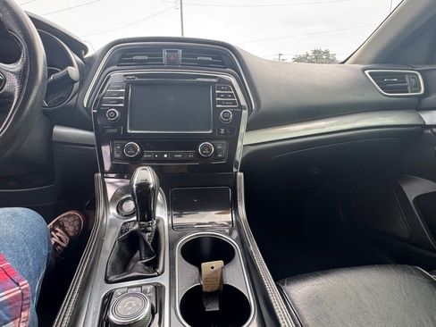 Used 2016 Nissan Maxima 3.5 SV image 16