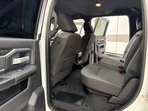 Used 2024 RAM 3500 Big Horn w/ Night Edition AWD/4WD image 32