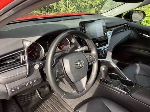 Used 2023 Toyota Camry XSE w/ Navigation Package image 13