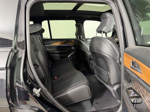 Used 2023 Jeep Grand Cherokee Summit AWD/4WD image 15