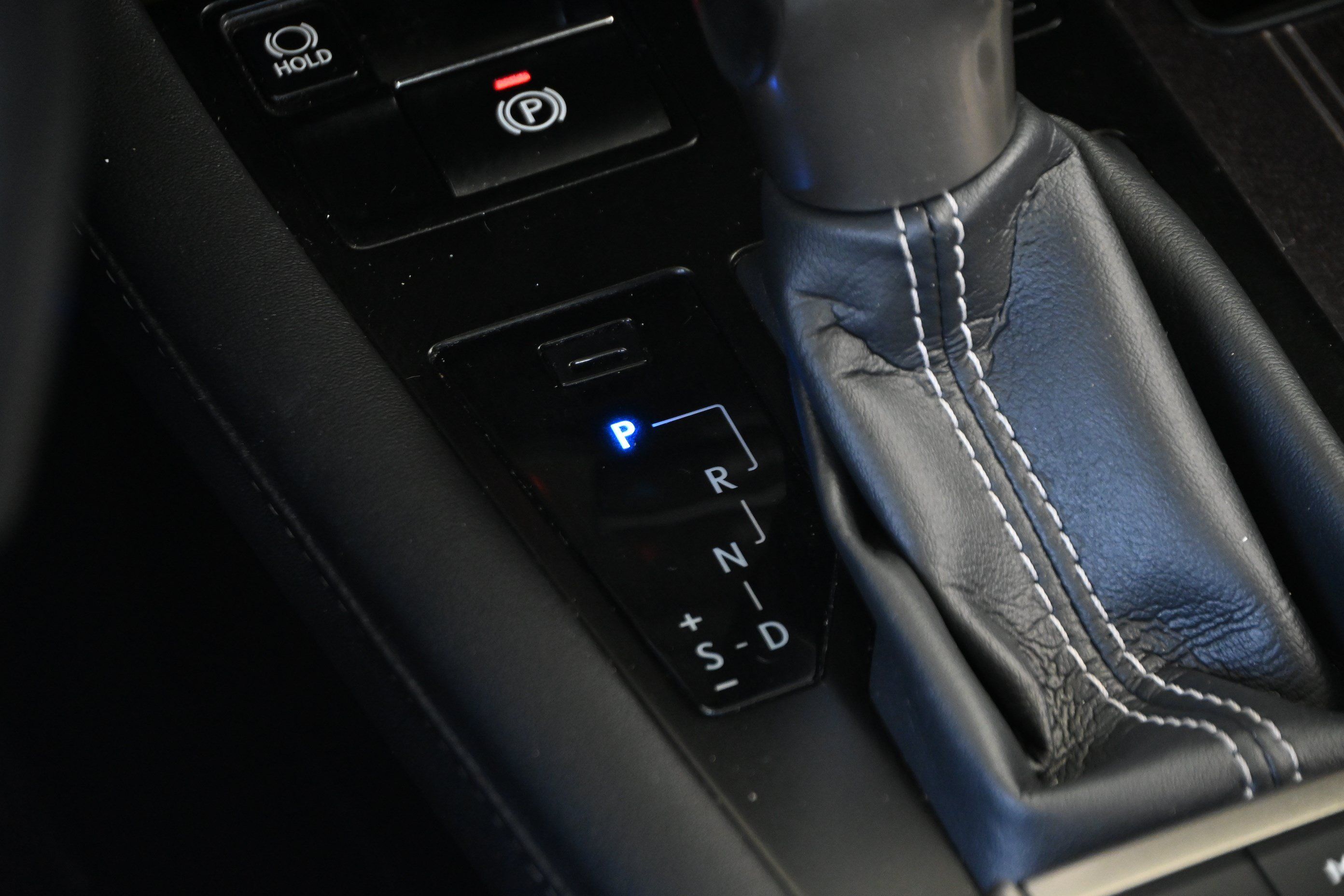 Used 2021 Lexus RX 450h AWD w/ Luxury Package image 23
