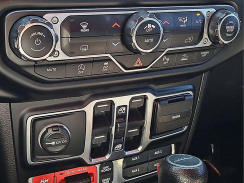 Used 2021 Jeep Gladiator Rubicon w/ Safety Group AWD/4WD image 21