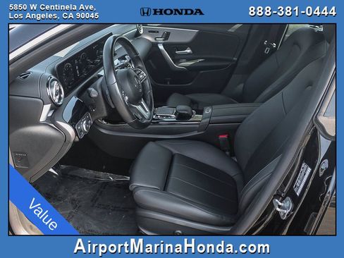 Used 2023 Mercedes-Benz CLA 250 w/ Premium Package image 19