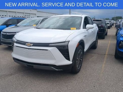 Used 2024 Chevrolet Blazer EV LT AWD/4WD image 7