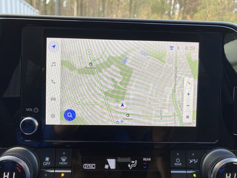 Used 2024 Toyota Highlander LE image 26