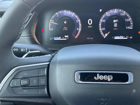 Certified 2026 Jeep Grand Cherokee Limited AWD/4WD image 25