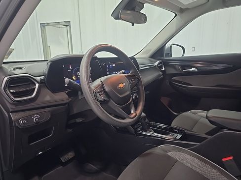 Used 2024 Chevrolet TrailBlazer LT image 16