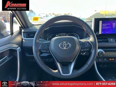 Used 2023 Toyota RAV4 SE w/ Weather & Moonroof Package image 19