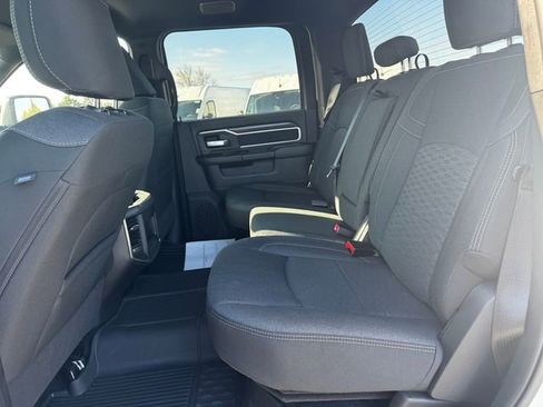 New 2026 RAM 2500 Big Horn AWD/4WD image 18