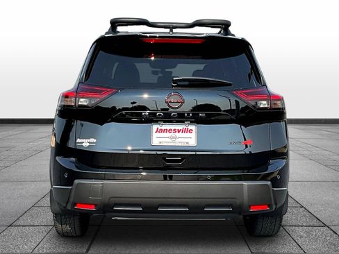 Certified 2026 Nissan Rogue SV AWD/4WD image 6