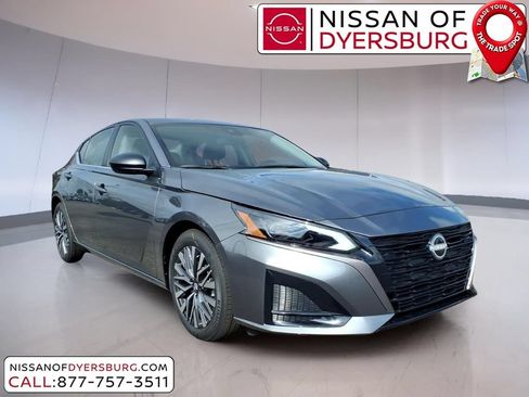New 2026 Nissan Altima 2.5 SV FWD image 1