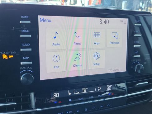 Used 2023 Toyota Sienna LE image 25