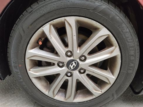 Used 2016 Hyundai Elantra SE w/ Option Group 02 FWD image 31
