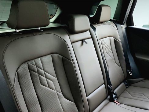 Used 2025 BMW X3 xDrive30i w/ Premium Package image 38