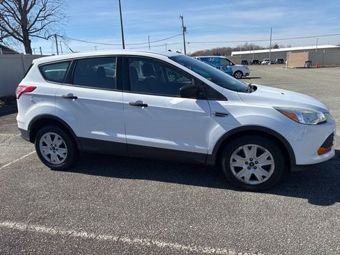 Used 2016 Ford Escape S image 2