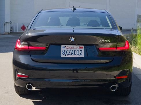 Used 2021 BMW 330i Sedan w/ Premium Package image 30