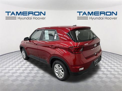 Used 2026 Hyundai Venue SE image 3