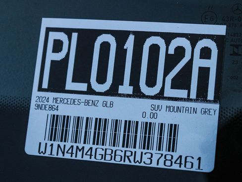 Certified 2024 Mercedes-Benz GLB 250 image 30