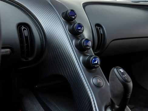 Used 2021 Bugatti Chiron Pur Sport image 23