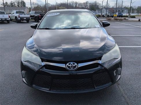 Used 2015 Toyota Camry XSE w/ Moonroof Package image 2