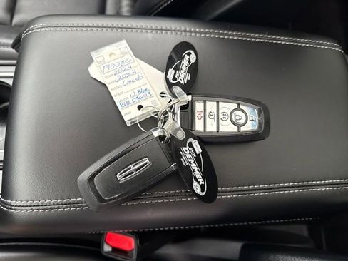 Certified 2024 Lincoln Corsair AWD w/ Equipment Group 101A image 33