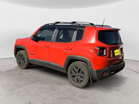 Used 2018 Jeep Renegade Trailhawk image 3