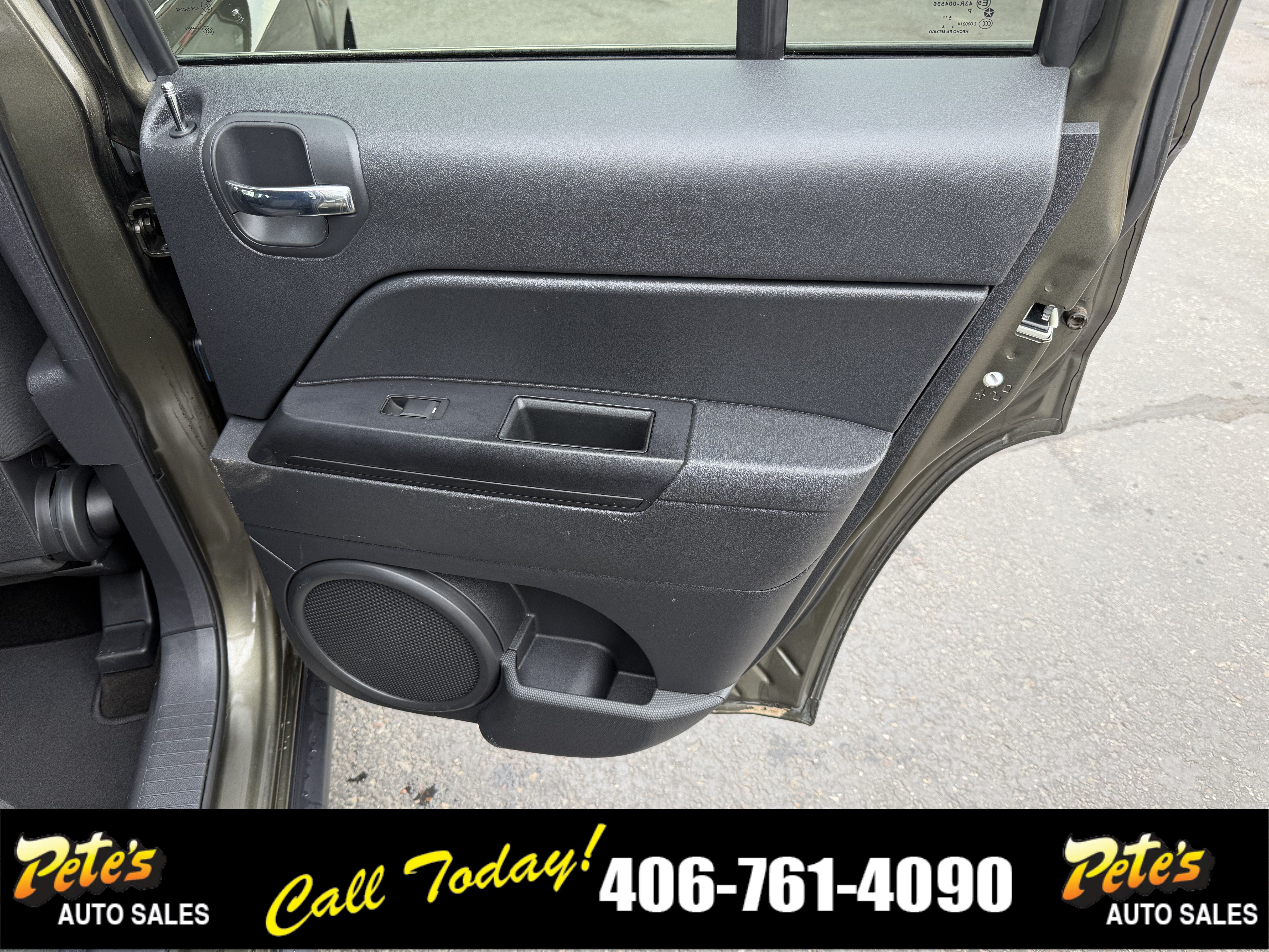 Used 2015 Jeep Patriot Sport w/ Power Value Group AWD/4WD image 29