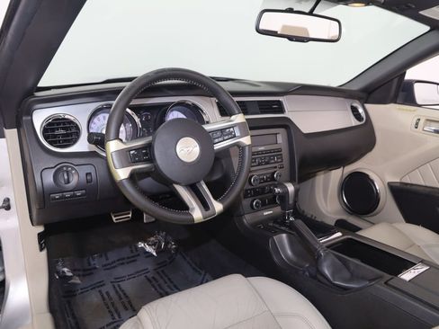 Used 2011 Ford Mustang Premium w/ 201A Rapid Spec Order Code RWD image 24