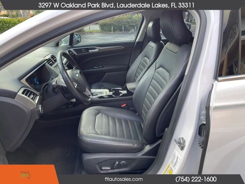Used 2015 Ford Fusion SE w/ Equipment Group 202A AWD/4WD image 23